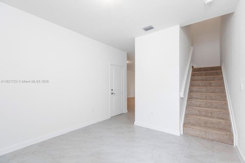 Townhouse in Homestead, Florida 3 bedrooms, 138.24 sq.m. № 1937639 - photo 3