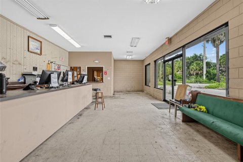Propiedad comercial en venta en Sanford, Florida, 1270.44 m2 № 2330003 - foto 11