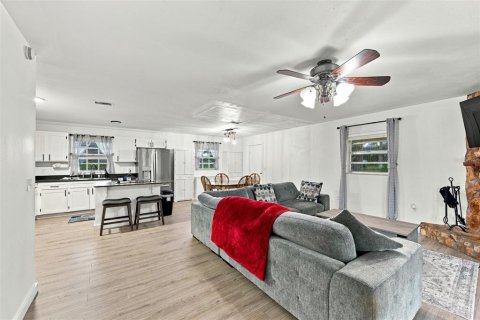 Villa ou maison à vendre à Fish Hawk, Floride: 4 chambres, 156.08 m2 № 2408453 - photo 6