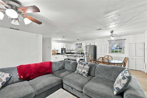 Villa ou maison à vendre à Fish Hawk, Floride: 4 chambres, 156.08 m2 № 2408453 - photo 8