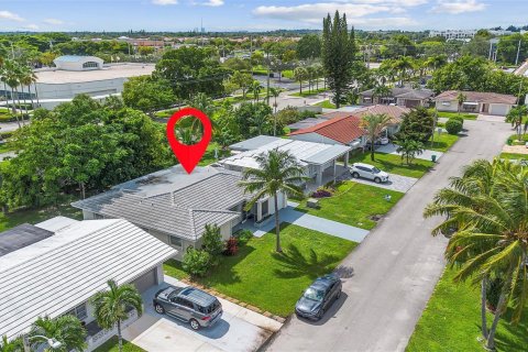 House in Tamarac, Florida 2 bedrooms, 154.22 sq.m. № 2081464 - photo 23