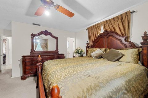 House in Tamarac, Florida 2 bedrooms, 154.22 sq.m. № 2081464 - photo 12