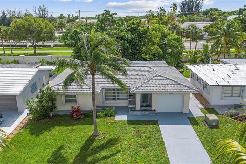 House in Tamarac, Florida 2 bedrooms, 154.22 sq.m. № 2081464 - photo 2