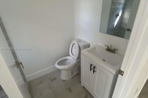 Снять в аренду виллу или дом в Майами, Флорида 2 спальни, № 1991308 - фото 23