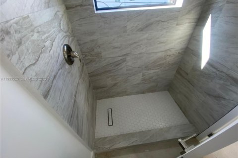 Снять в аренду виллу или дом в Майами, Флорида 2 спальни, № 1991308 - фото 18