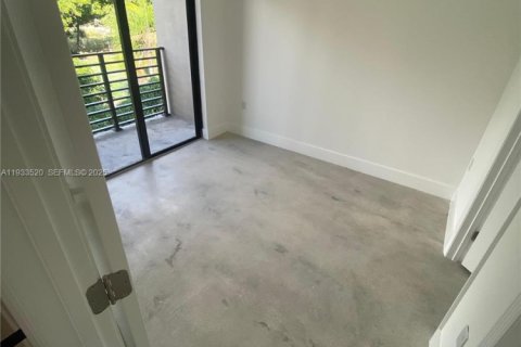 Снять в аренду виллу или дом в Майами, Флорида 2 спальни, № 1991308 - фото 20