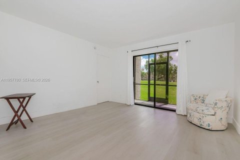 Купить кондоминиум в Санрайз, Флорида 2 спальни, 75.25м2, № 2019854 - фото 9