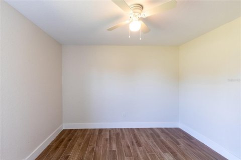 Commercial property in Sebring, Florida 4 bedrooms, 182.83 sq.m. № 2213310 - photo 22