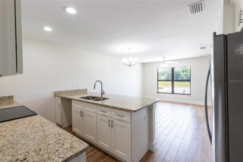 Commercial property in Sebring, Florida 4 bedrooms, 182.83 sq.m. № 2213310 - photo 10