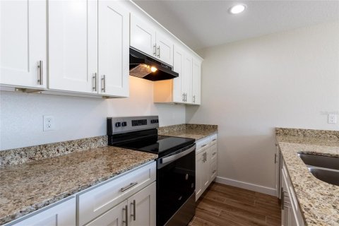 Commercial property in Sebring, Florida 4 bedrooms, 182.83 sq.m. № 2213310 - photo 13