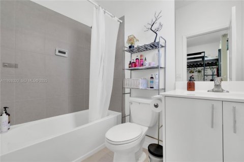 Купить таунхаус в Хомстед, Флорида 3 спальни, 123.37м2, № 2034908 - фото 27