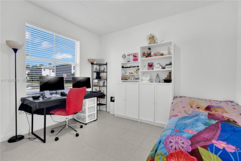 Купить таунхаус в Хомстед, Флорида 3 спальни, 123.37м2, № 2034908 - фото 19