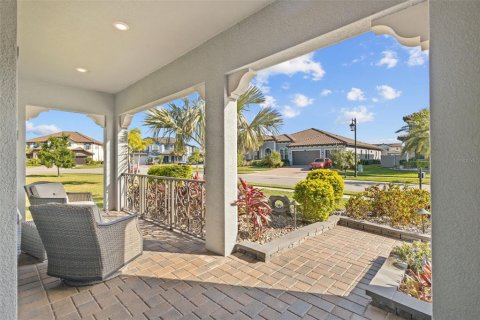 House in Wesley Chapel, Florida 5 bedrooms, 425.12 sq.m. № 1602595 - photo 9