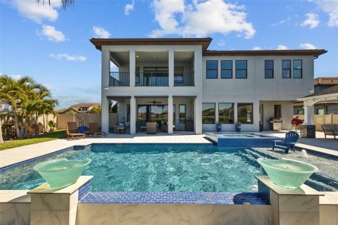 House in Wesley Chapel, Florida 5 bedrooms, 425.12 sq.m. № 1602595 - photo 3