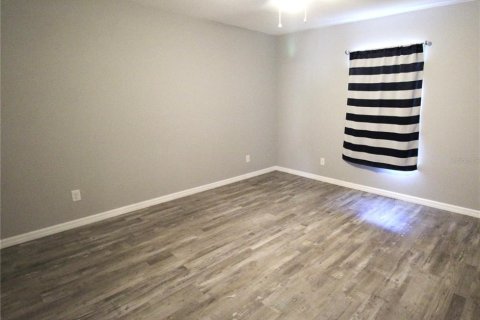 Villa ou maison à louer à Sarasota, Floride: 2 chambres, 97.55 m2 № 1616705 - photo 8