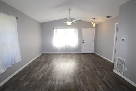 Villa ou maison à louer à Sarasota, Floride: 2 chambres, 97.55 m2 № 1616705 - photo 5