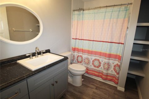 Villa ou maison à louer à Sarasota, Floride: 2 chambres, 97.55 m2 № 1616705 - photo 13