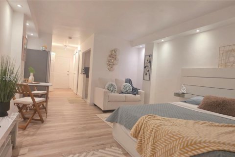 Copropriété à louer à North Bay Village, Floride: 41.25 m2 № 2008289 - photo 25