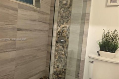 Copropriété à louer à North Bay Village, Floride: 41.25 m2 № 2008289 - photo 30