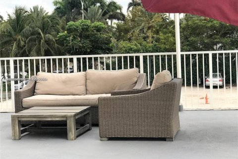 Copropriété à louer à North Bay Village, Floride: 41.25 m2 № 2008289 - photo 4