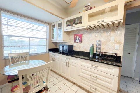 Condominio en venta en Margate, Florida, 2 dormitorios, 92.9 m2 № 1729615 - foto 5