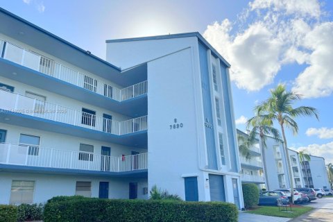 Condominio en venta en Margate, Florida, 2 dormitorios, 92.9 m2 № 1729615 - foto 1