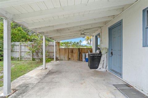 House in North Miami Beach, Florida 3 bedrooms, 101.08 sq.m. № 1772304 - photo 21
