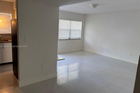 Condominio en alquiler en Hollywood, Florida, 1 dormitorio, 55.93 m2 № 2045435 - foto 6