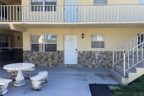 Condominio en alquiler en Hollywood, Florida, 1 dormitorio, 55.93 m2 № 2045435 - foto 11