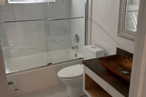 Condominio en alquiler en Hollywood, Florida, 1 dormitorio, 55.93 m2 № 2045435 - foto 10