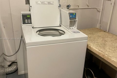 Copropriété à vendre à North Miami, Floride: 1 chambre, 56.86 m2 № 2024833 - photo 27