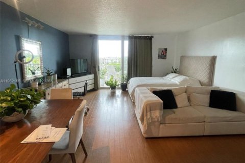 Copropriété à vendre à North Miami, Floride: 1 chambre, 56.86 m2 № 2024833 - photo 12