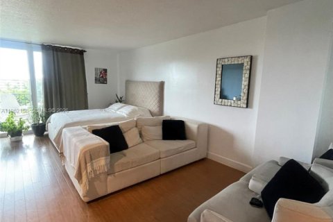 Copropriété à vendre à North Miami, Floride: 1 chambre, 56.86 m2 № 2024833 - photo 11