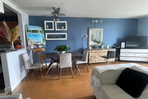 Copropriété à vendre à North Miami, Floride: 1 chambre, 56.86 m2 № 2024833 - photo 20