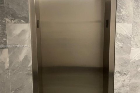 Copropriété à vendre à North Miami, Floride: 1 chambre, 56.86 m2 № 2024833 - photo 25