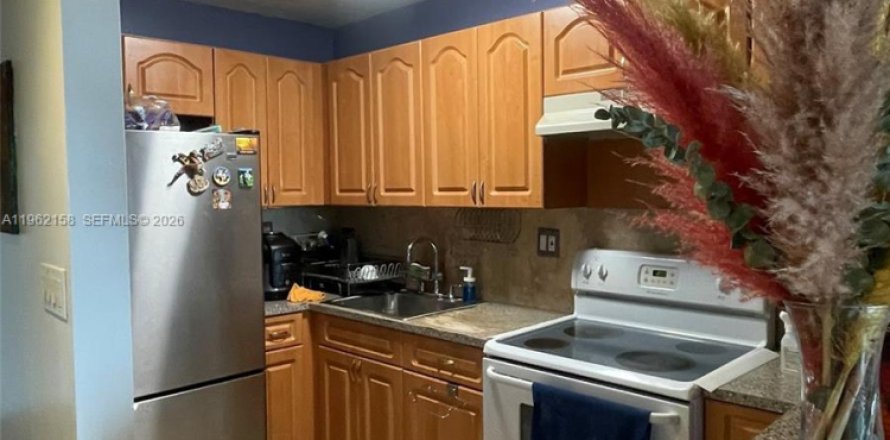 Condo à North Miami, Floride, 1 chambre  № 2024833