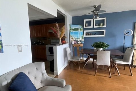 Copropriété à vendre à North Miami, Floride: 1 chambre, 56.86 m2 № 2024833 - photo 19