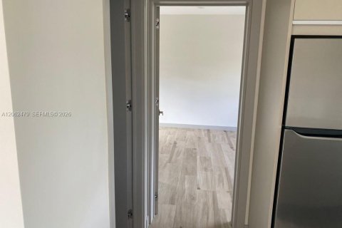 House in Miami Beach, Florida 1 bedroom № 2254798 - photo 3