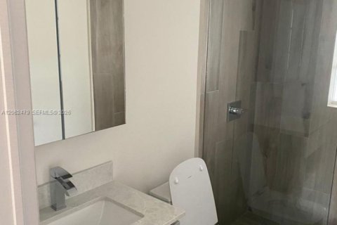 House in Miami Beach, Florida 1 bedroom № 2254798 - photo 5