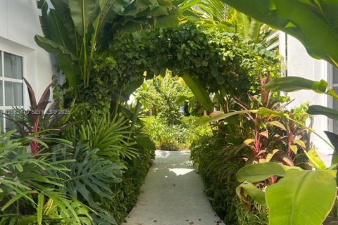 House in Miami Beach, Florida 1 bedroom № 2254798 - photo 6