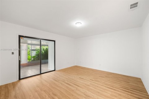House in Gainesville, Florida 2 bedrooms, 110.74 sq.m. № 2191235 - photo 16