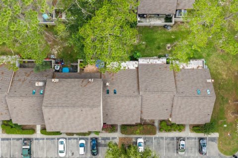 House in Gainesville, Florida 2 bedrooms, 110.74 sq.m. № 2191235 - photo 29