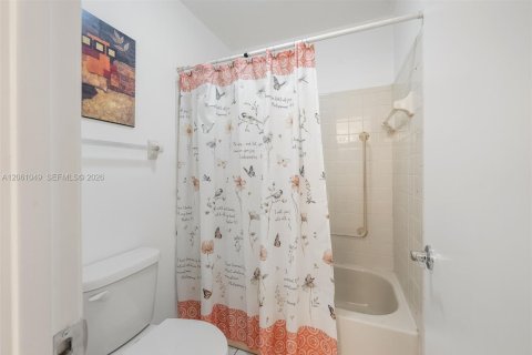 House in Gainesville, Florida 2 bedrooms, 110.74 sq.m. № 2191235 - photo 19