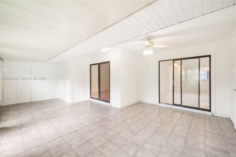 House in Gainesville, Florida 2 bedrooms, 110.74 sq.m. № 2191235 - photo 23