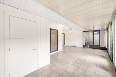 House in Gainesville, Florida 2 bedrooms, 110.74 sq.m. № 2191235 - photo 24