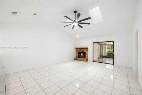 House in Gainesville, Florida 2 bedrooms, 110.74 sq.m. № 2191235 - photo 9
