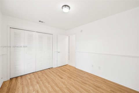 House in Gainesville, Florida 2 bedrooms, 110.74 sq.m. № 2191235 - photo 14