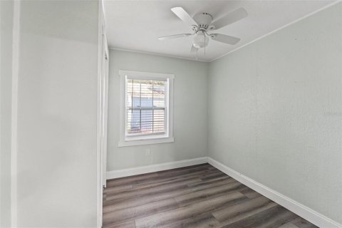 House in New Port Richey, Florida 3 bedrooms, 119.19 sq.m. № 1792020 - photo 28