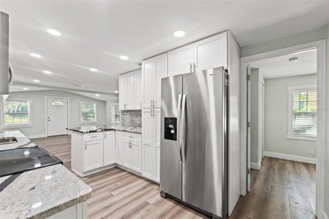 House in New Port Richey, Florida 3 bedrooms, 119.19 sq.m. № 1792020 - photo 22