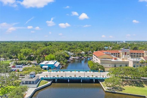 House in New Port Richey, Florida 3 bedrooms, 119.19 sq.m. № 1792020 - photo 11